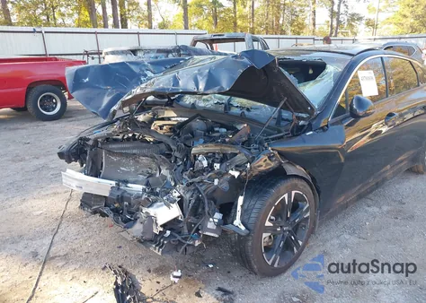 2021 Kia K5 Gt-Line z USA, uszkodzony, nr VIN 5XXG64J24MG068200